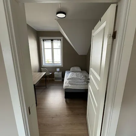 Holmegata 8 * Alesund